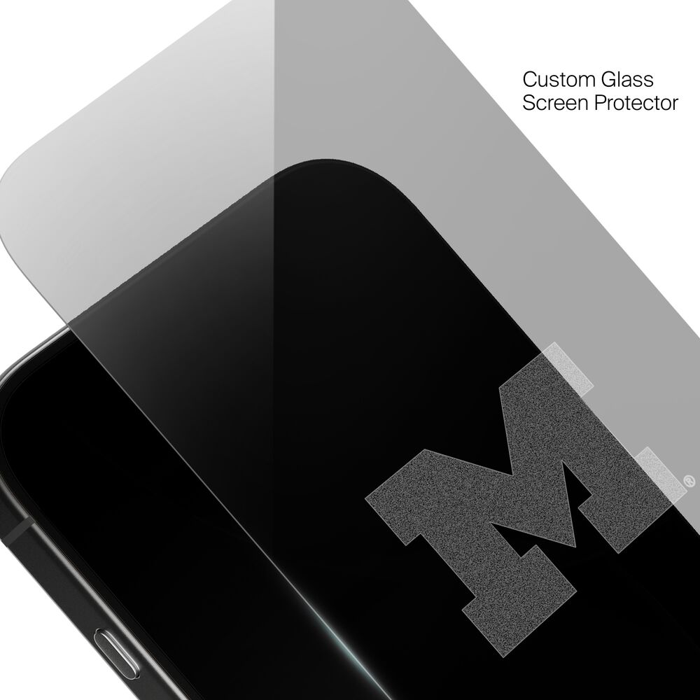 Belkin Michigan Wolverines Custom Glass Screen Protector - iPhone 17, Clear - Image 5